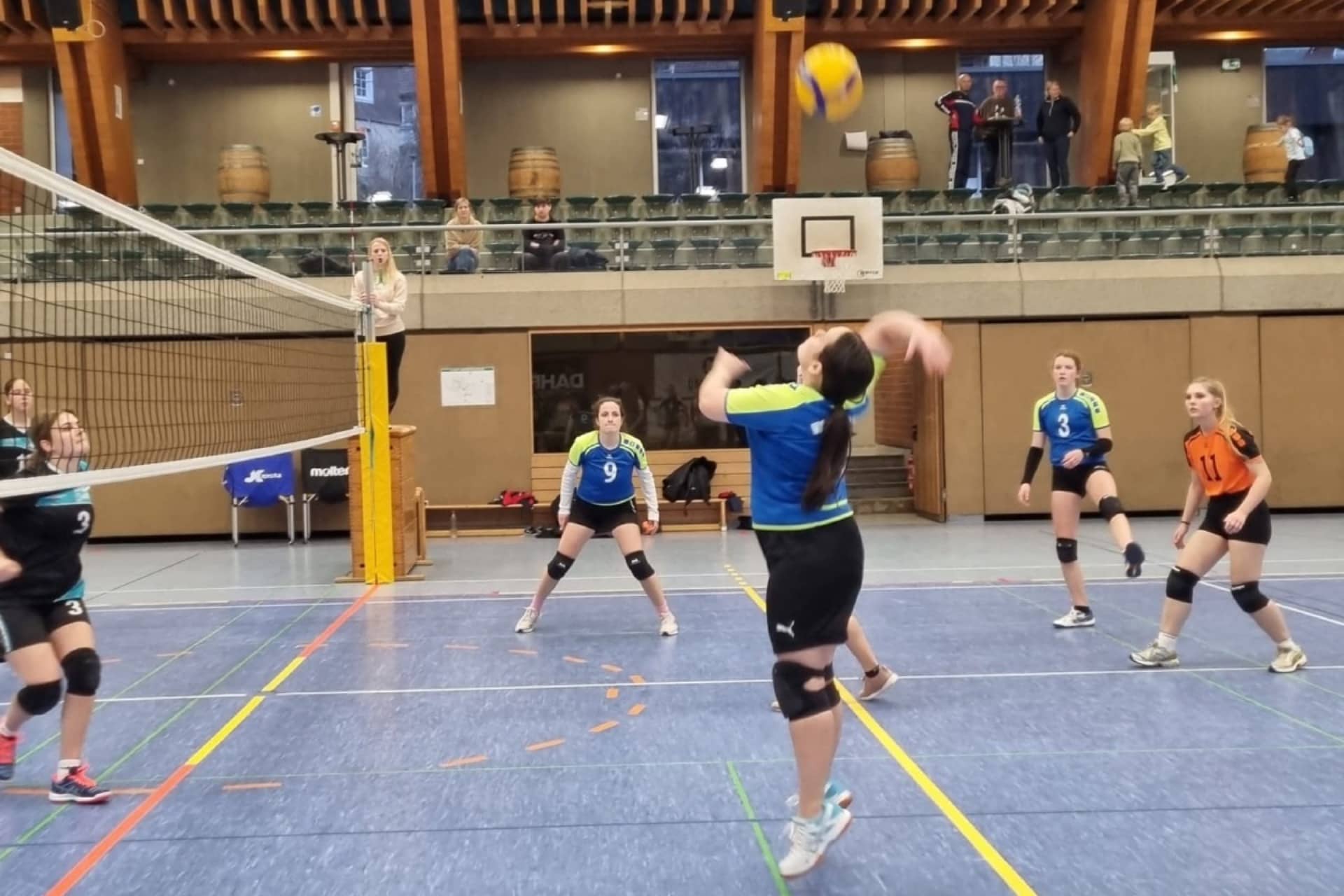 Damen 1 des VCM halten ihren 3. Platz