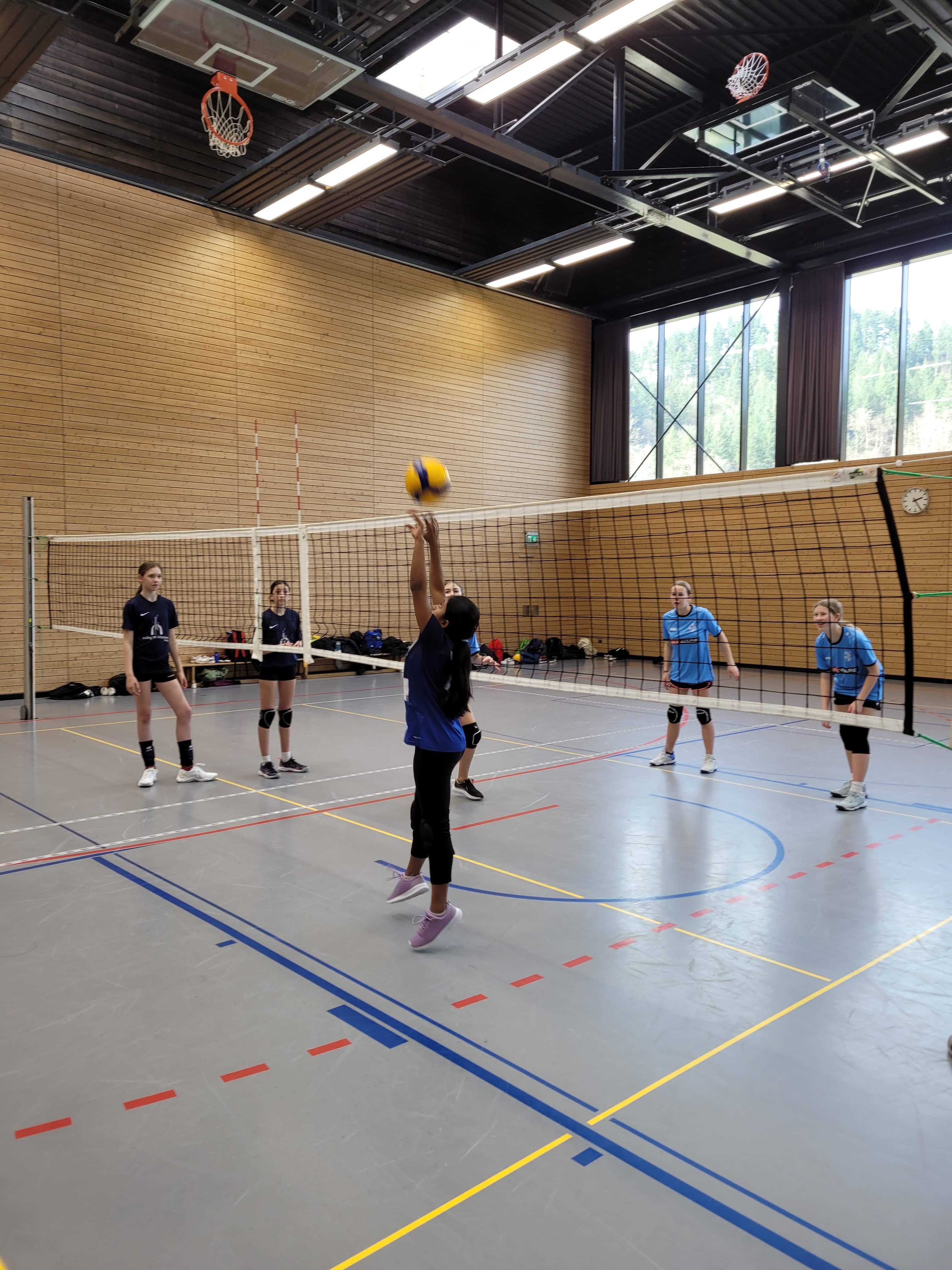 Mädels des MGM bei Jugend trainiert für Olympia Volleyball